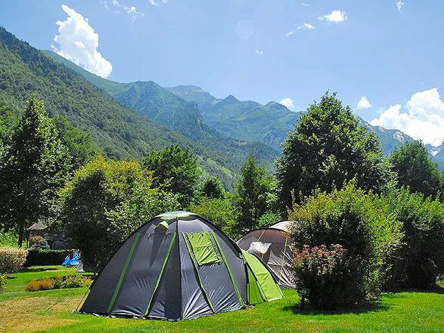 CAMPING-ET-LOCATION-DE-VACANCES