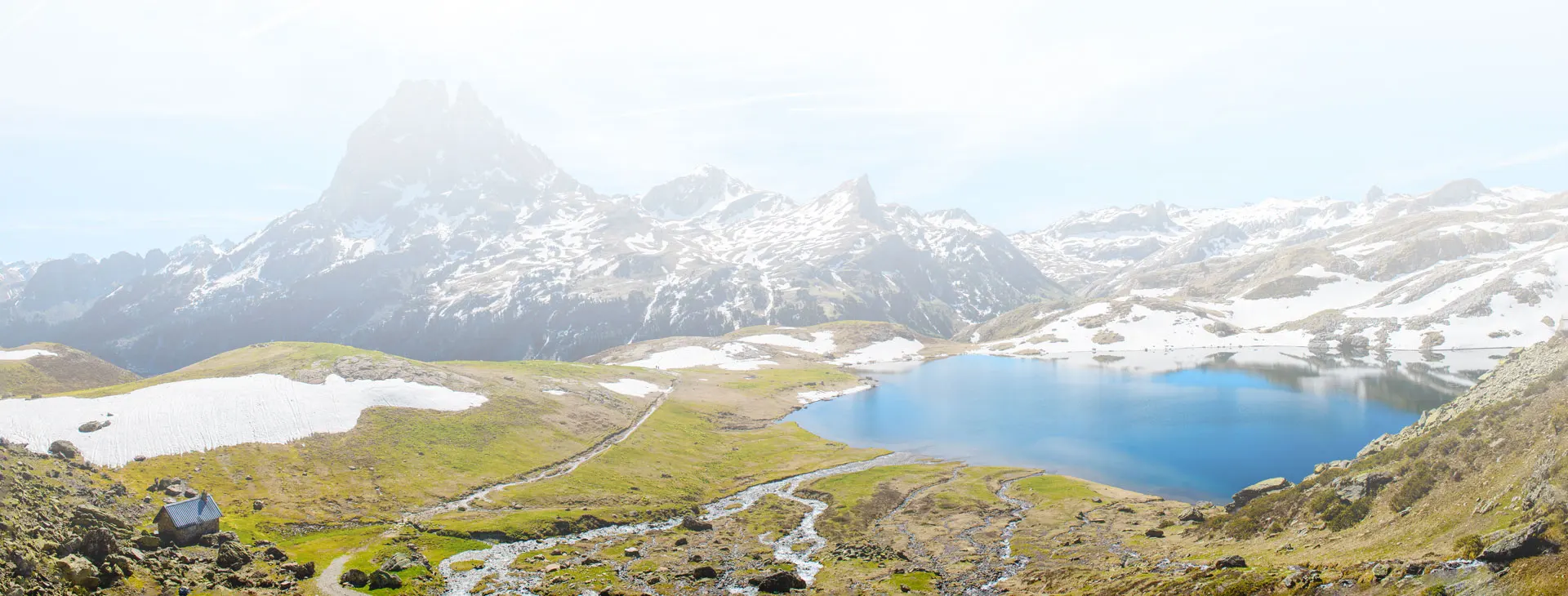 LES PYRENEES